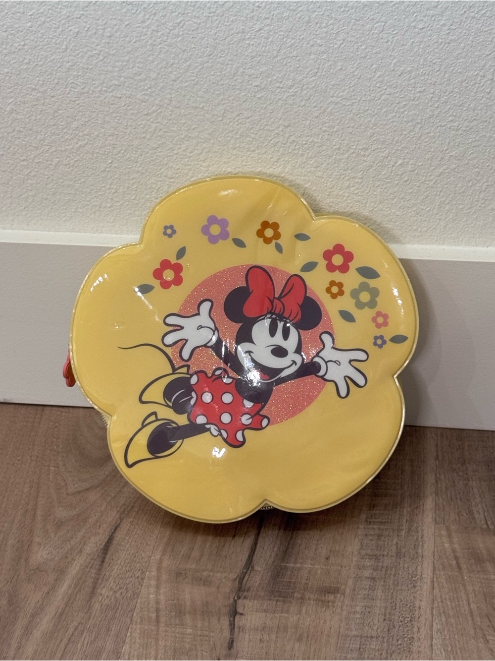 Disney Minnie Mouse Yellow Flower Shaped Travel Art Kit Case